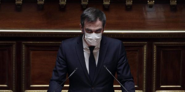 Passe vaccinal : récit de dix jours d'enlisement des débats au Parlement