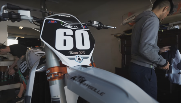 Thomas Do en SX US avec Flo Sous Le Casque