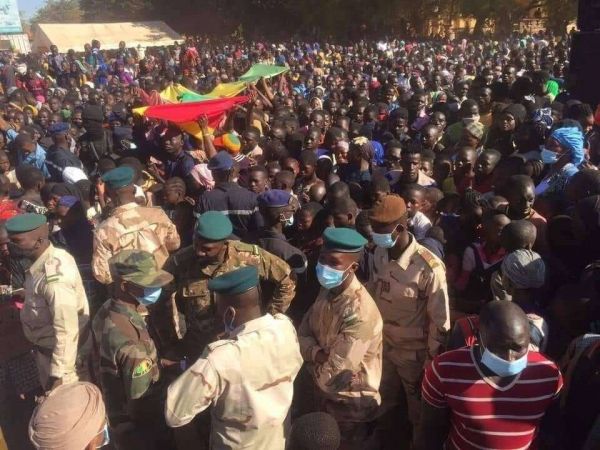 Plus d’un million de personnes dans les rues de Bamako opposées aux sanctions de la Cedeao contre le pays