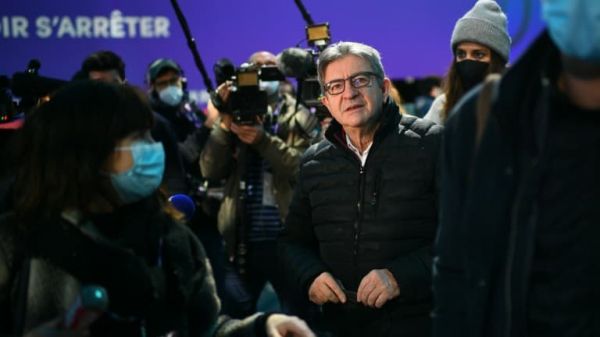 La France insoumise demande à la Primaire populaire d'enlever Mélenchon de la liste des  candidats