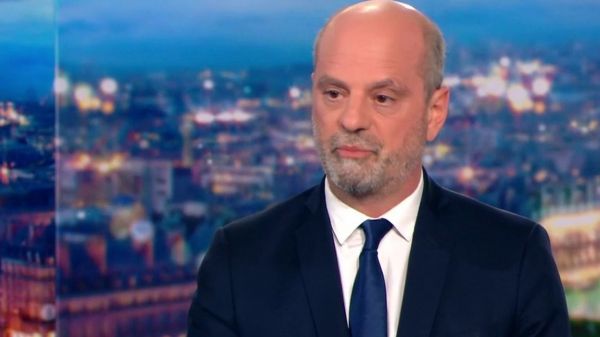 VIDÉO - Vacances à Ibiza : "Si c'était à refaire je choisirais un autre lieu", concède Jean-Michel Blanquer sur TF1