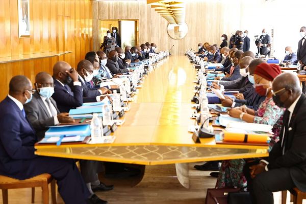 Le gouvernement confirme la reprise du dialogue politique et salue la fourniture des TDR par les partis politiques qu’il a invités