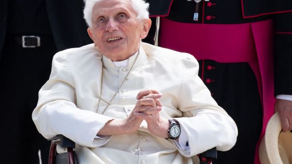 Pédophilie dans l'Eglise : un rapport accuse l'ancien pape Benoît XVI d'inaction dans quatre cas d'abus sexuels sur mineurs