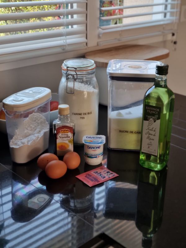Ma recette facile du gâteau au yaourt moelleux à la vanille