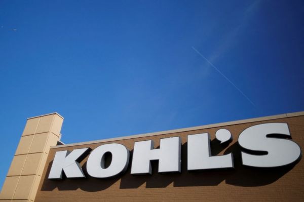 Les actions de Kohl's s'envolent alors que Sycamore et Acacia manifestent leur intérêt pour une reprise.