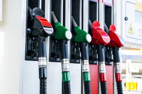 Prix du carburant : à qui s'adresse la nouvelle aide envisagée par le gouvernement ?