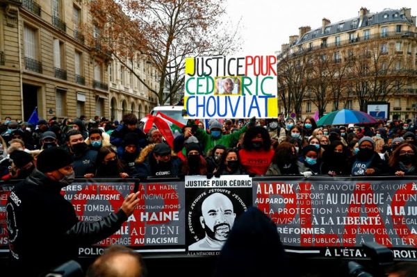 Mort de Cédric Chouviat : une nouvelle expertise médicale confirme la responsabilité des policiers