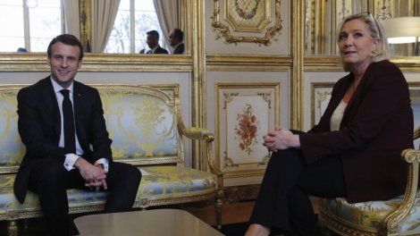 Présidentielle : un sondage donne Macron favori, Valérie Pécresse et Marine Le Pen au coude-à-coude