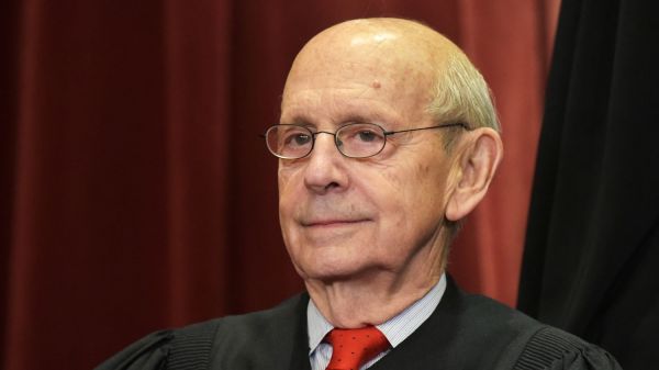 Etats-Unis : le juge progressiste de la Cour suprême Stephen Breyer va se retirer
