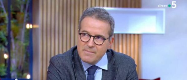Le directeur général de l'AP-HP, Martin Hirsch se demande s'il faut continuer à soigner gratuitement ceux qui ont refusé de se faire vacciner contre le COVID ? Vidéo