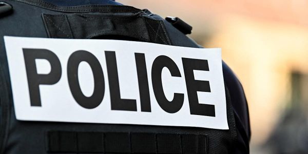 Suicides dans la Police : comment les policiers en détresse sont-ils pris en charge ?