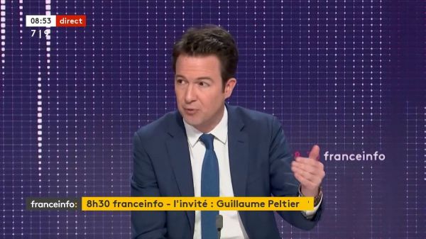 "Une girouette qui indique toujours la même direction, ça s'appelle une boussole" se défend Guillaume Peltier ancien LR qui a rejoint Eric Zemmour