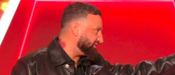 Cyril Hanouna apparait marqué au niveau du cou dans "Touche pas à mon poste" sur C8 - L'animateur s'explique après les interrogations des téléspectateurs - VIDEO