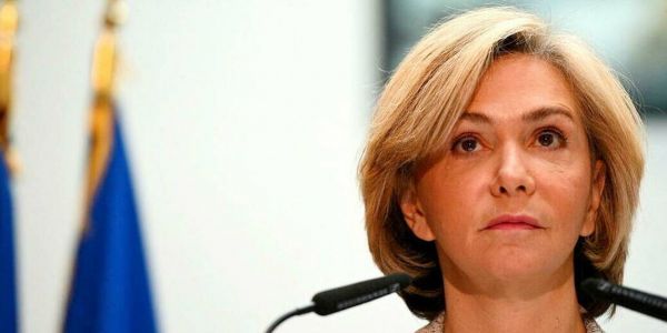 Hausse des salaires de 10 % : le discret renoncement de Valérie Pécresse