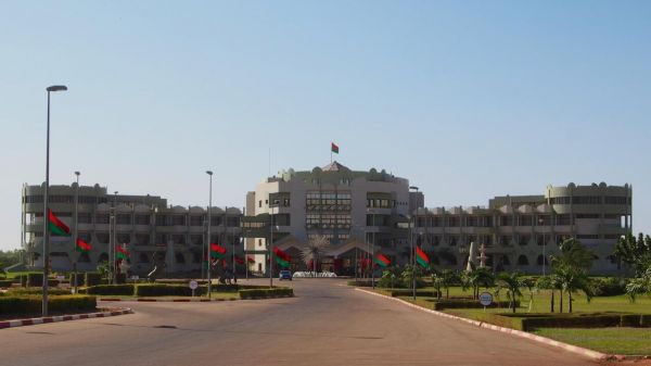 La junte burkinabè a reçu les forces syndicales qui restent vigilantes