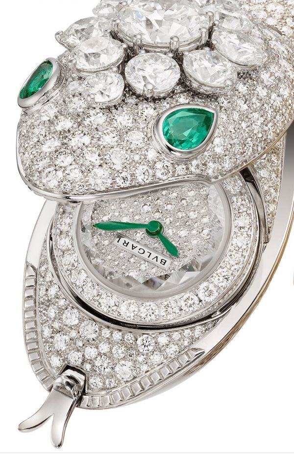 Quand deux composants décomposent et quand les diamants serpentent : c'est l'actualité des montres