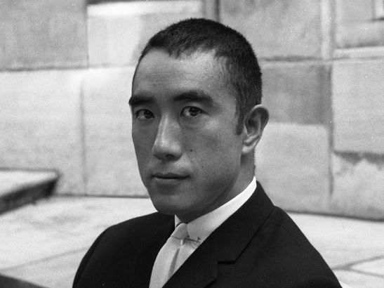"Mishima" de John Nathan : La réédition d'une biographie de référence