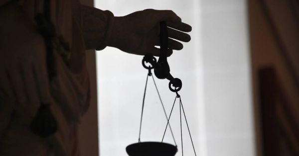 Béziers : trois ans ferme pour avoir incendié des écoles le soir d'Halloween 2019