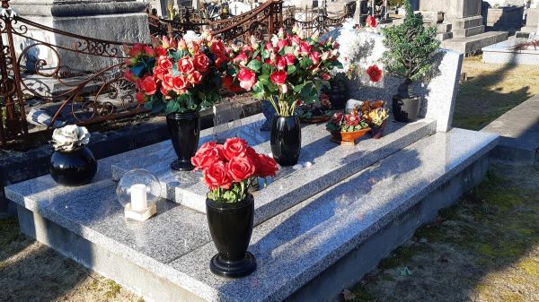 Mère soupçonnée d'avoir empoisonné sa fille : «A l'enterrement, elle est partie sans même avoir jeté un œil au cercueil»