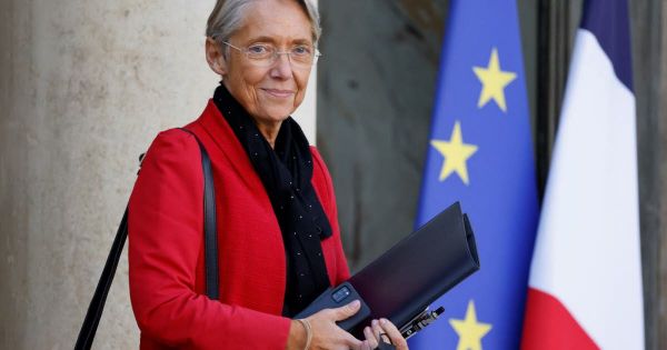 Désinfox. Non, le gouvernement n'a pas offert un treizième mois à tous les salariés au Smic