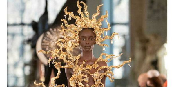 L'immuable haute couture parisienne