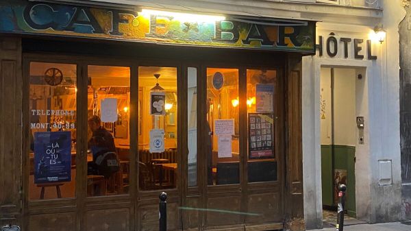 40 % des cafés ont disparu en vingt ans : mais où sont passés les zincs parisiens ?