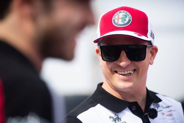 Kimi Räikkönen : de la F1 au motocross avec Kawasaki !