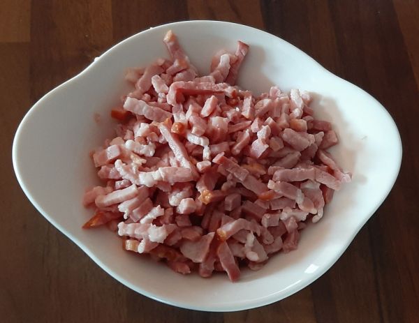 Blanchir des lardons. La méthode pour les dégraisser et dessaler !