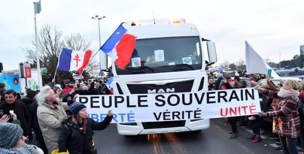 "Convoi de la liberté" : après Paris, escale près de Lille pour des manifestants en route pour Bruxelles (Francetvinfo.fr)
