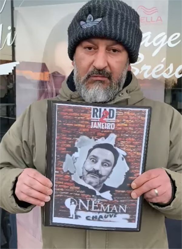 Riad Bendali joue son "One man chauve" au Caméléon de Pontoise