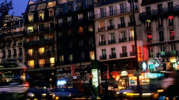 Paris: Un homme tué par balle, un militant d'extrême droite arrêté