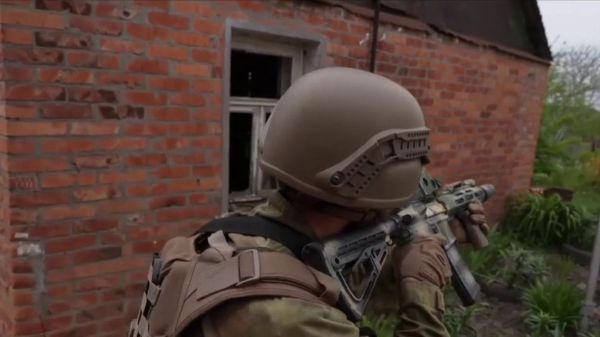 Guerre en Ukraine : Kiev "peut gagner", estime l'OTAN