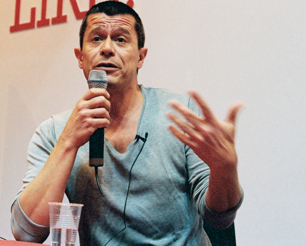 P.O.L publiera en septembre les chroniques judiciaires d'Emmanuel Carrère