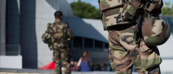 Aix-en-Provence: Deux anciens légionnaires condamnés pour séquestration et viol d'un militant LGBT à dix-huit et cinq ans de prison