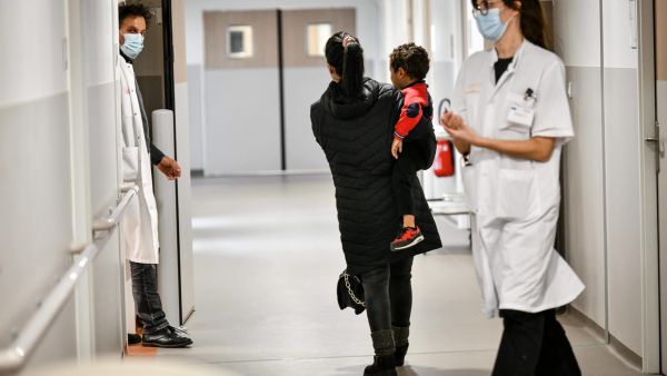 Tensions aux urgences : «Le quoi qu'il en coûte doit s'appliquer à la santé», demande le docteur Jérôme Marty