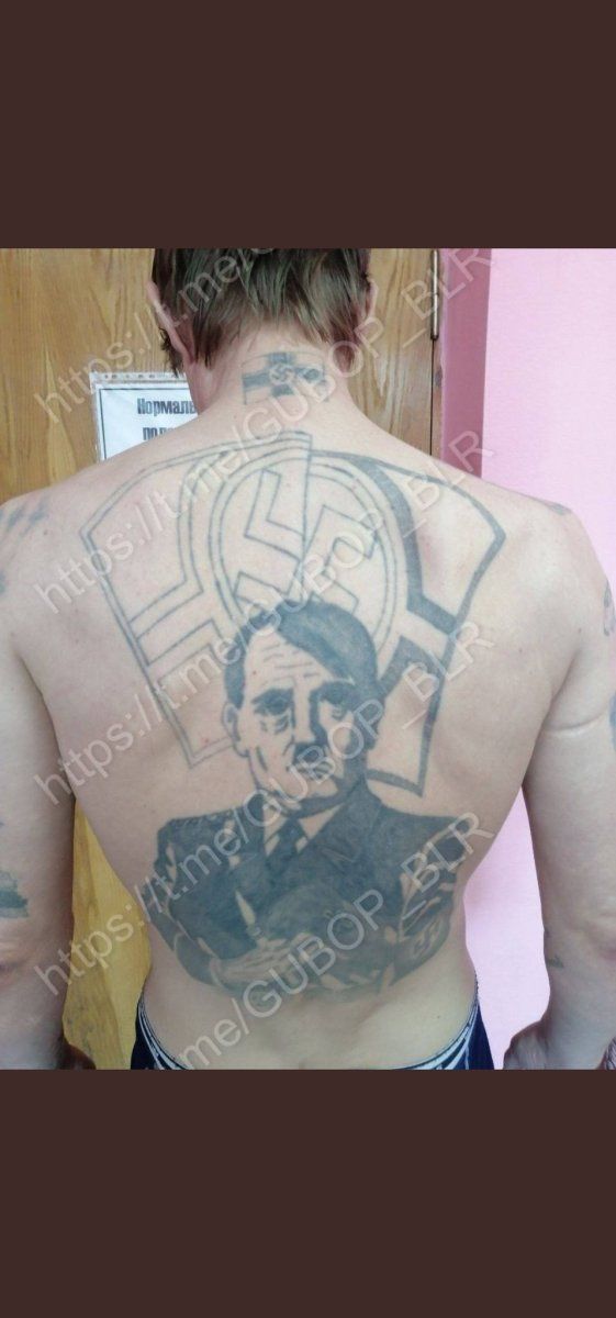 Certains combattent pour le nazi revival / Un commandant d'Azov se vante des photos macabres de civils exécutés
