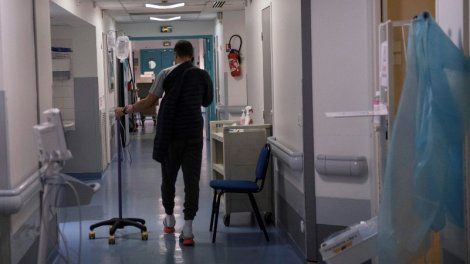 Variole du singe : un "premier cas suspect" détecté en France, selon la DGS