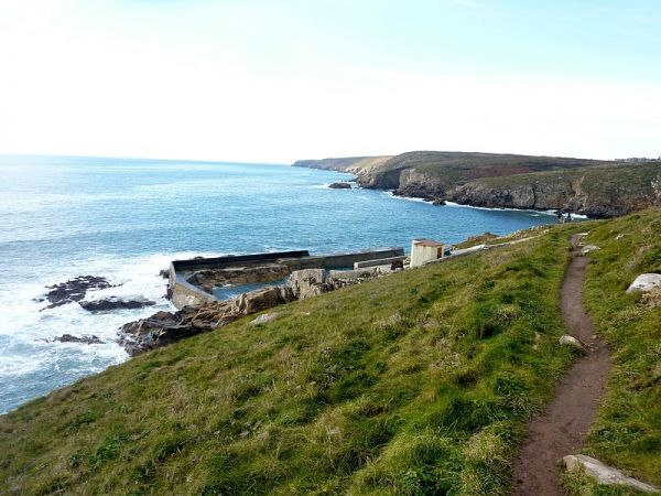 Finistère : trois membres d'une famille emportés par une vague