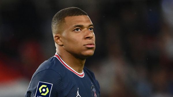 Avenir de Kylian Mbappé : "Nous avons un accord avec le Real Madrid et avec le PSG", assure Fayza Lamari, mère du joueur