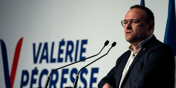 Olivier Faure et Sandrine Rousseau demandent le départ de Damien Abad du gouvernement