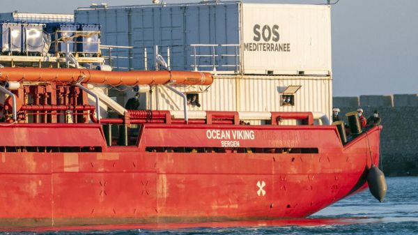 L'Ocean Viking récupère 75 migrants au large de la Libye