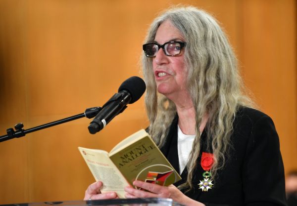 La chanteuse Patti Smith décorée de la Légion d'honneur