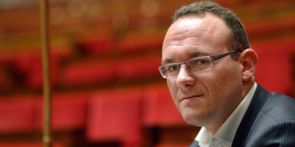 Accusations de viols : la nomination de Damien Abad, le fruit d'une «négligence» ?