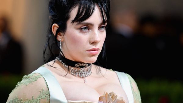 Billie Eilish se confie sur son syndrome de Gilles de la Tourette