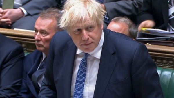 Royaume-Uni : Downing Street doit "assumer la responsabilité" du "Partygate", conclut l'enquête administrative