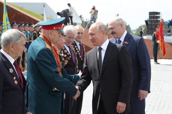 « Ne faisons pas à Vladimir Poutine le cadeau de nos faiblesses. Il ne peut pas l'emporter »