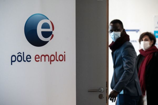 Le chômage en très légère hausse de 0,3 % en avril, une première depuis un an