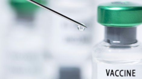 Covid-19: vers un nouveau rappel de vaccin à l'automne pour tous les plus fragiles