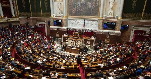 Législatives 2022. Le candidat type s'appelle Philippe Martin, un cadre de 49 ans