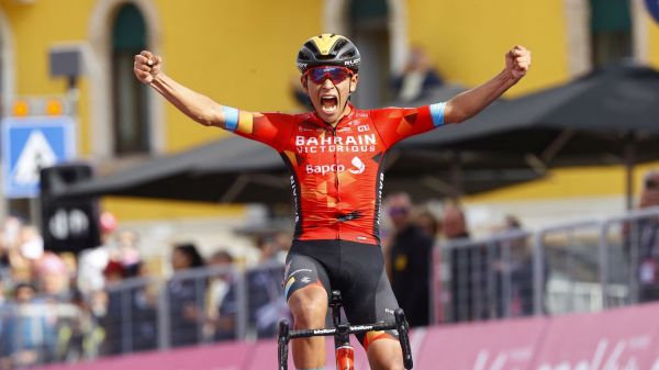 DIRECT. Giro 2022 : Santiago Buitrago seul en tête dans les 5 derniers kilomètres... Suivez la 17e étape du Tour d'Italie